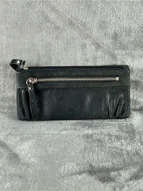 Fossil Women's Checkbook Clutch Black Leather Bi-Fold Wallet Card Slots Zipper